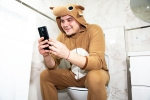 Phone Usage on Toilet advice, Phone Usage on Toilet diseases, using your phone on the toilet will invite a painful disease, Asia